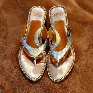 Born sandals